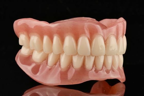 Prothèses dentaires amovibles en acrylique à ajustement des dents artificielles en acrylique