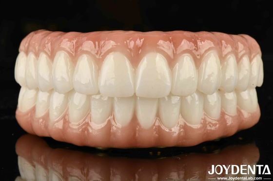Puits hybride en zirconium à haute biocompatibilité pour un ajustement précis et le remplacement des dents manquantes